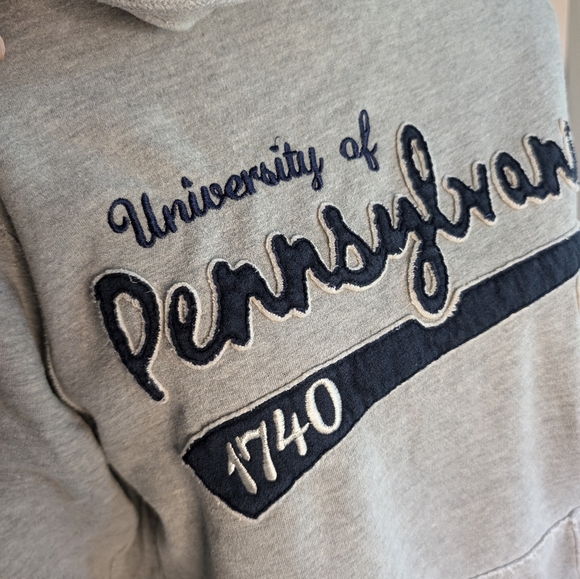 UPenn hooded sweatshirt - Picture 2 of 5